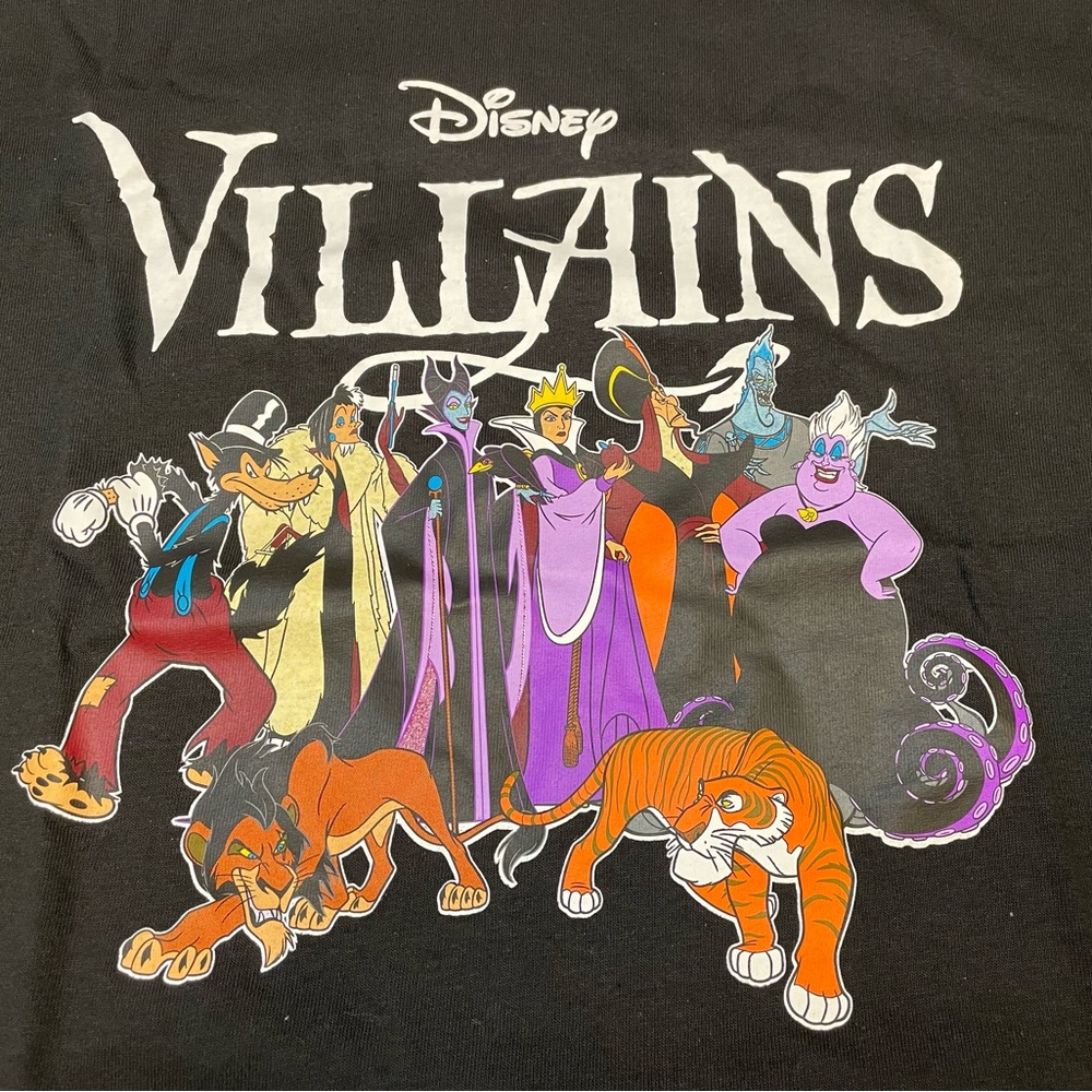 Disney Villains short sleeve t-shirt.